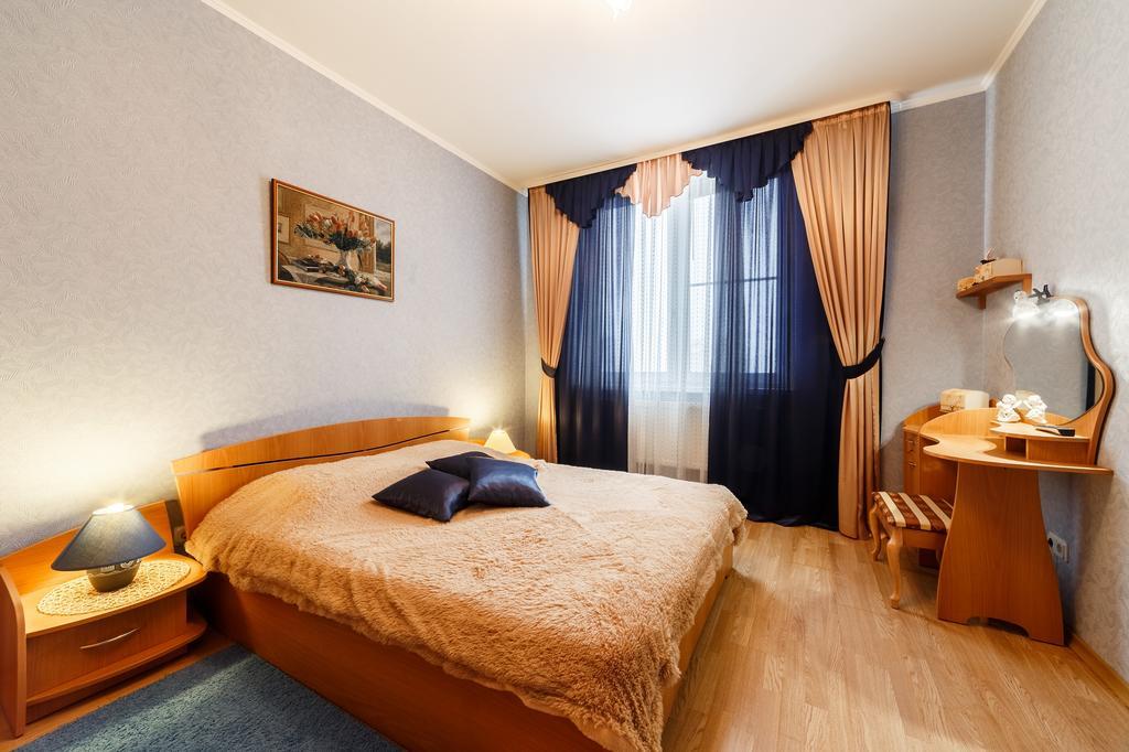 Apartment Domashny Uyut Na Belinskogo 41 Luxe Ekaterinburg Esterno foto